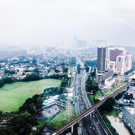 Chrisenbel Suites - Pinnacle Pj Petaling Jaya Exteriör bild